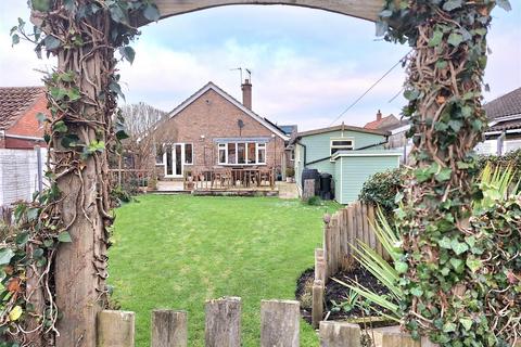 3 bedroom detached bungalow for sale, Back Lane South, Pickering YO18