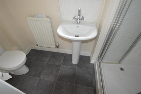 4 bedroom house to rent, Drayton Street, Manchester M15