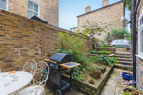 1 bedroom flat to rent, Amor Road, Hammersmith W6