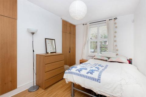 1 bedroom flat to rent, Amor Road, Hammersmith W6