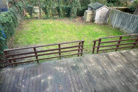 16 Duncannon Crescent, Windsor, SL4 4YP