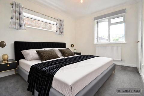 16 Duncannon Crescent, Windsor, SL4 4YP