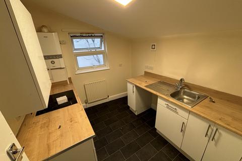 1 bedroom flat to rent, Magpie Hall Road, Chatham, ME4