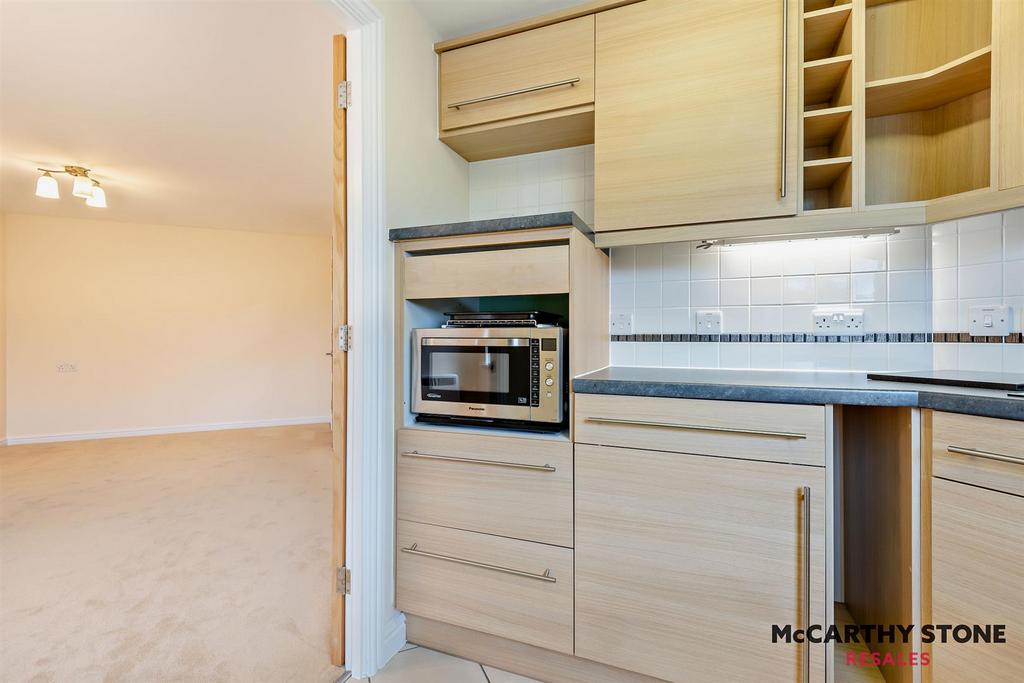 8622792-interior02-800.jpg