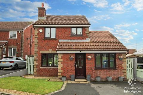 4 bedroom detached house for sale, Fearn Dene, Norden, OL12