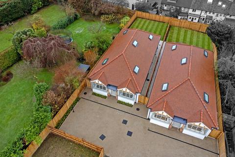 4 bedroom detached bungalow for sale, Highfield Road, Sandridge, St. Albans