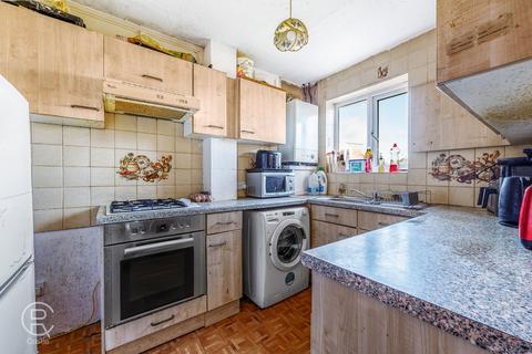 2 bedroom maisonette for sale, Goring Way, Greenford, UB6