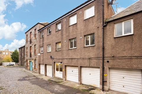 2 bedroom flat for sale, 2/1 Marshall's Court, Edinburgh, EH1 3AL