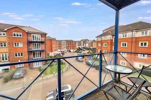 2 bedroom flat for sale, Barbuda Quay, Eastbourne