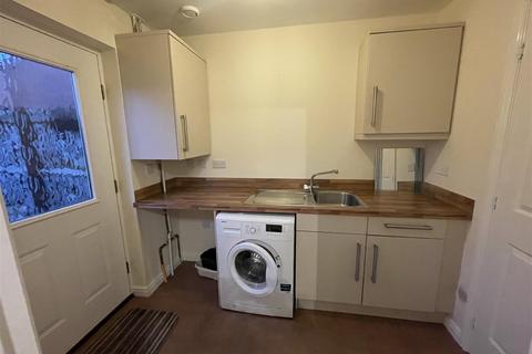 2 bedroom terraced house to rent, 14 Swift Street