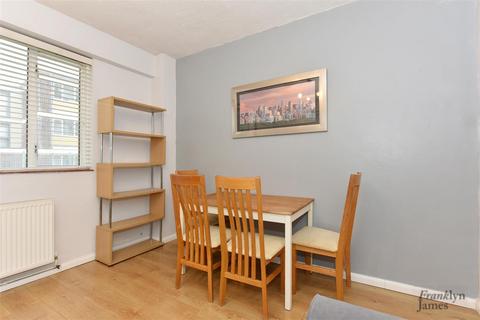 3 bedroom apartment to rent, Ansell House, Mile End Road, London, E1