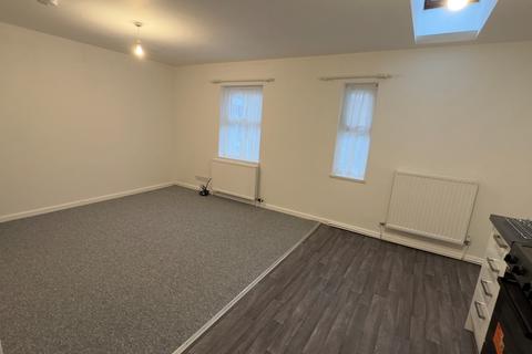 2 bedroom flat to rent, Torrs Park, Ilfracombe EX34