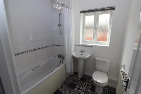 3 bedroom end of terrace house for sale, Charlottes Row, Rushden NN10