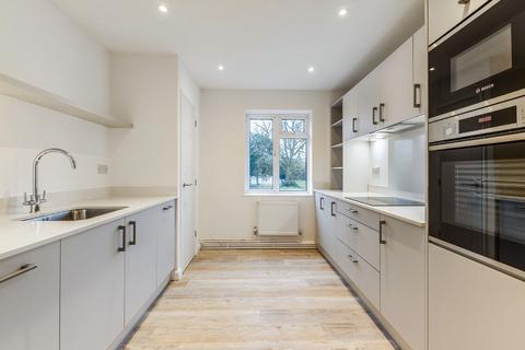 undefined, Hermitage Parade, High Street, Ascot, Berkshire