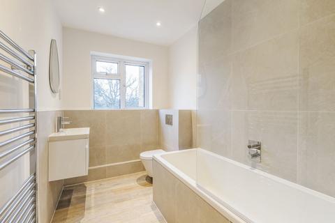 undefined, Hermitage Parade, High Street, Ascot, Berkshire