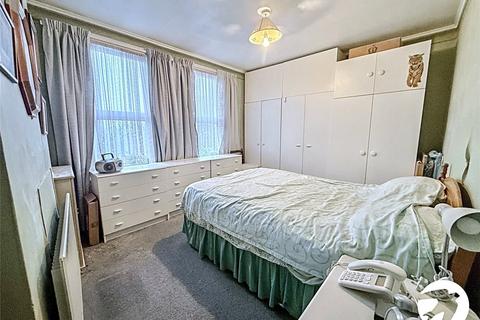 3 bedroom end of terrace house for sale, Cromer Road, Rochester, Kent, ME2