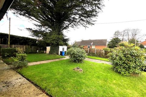 2 bedroom bungalow for sale, Market Street, Poulton Le Fylde FY6