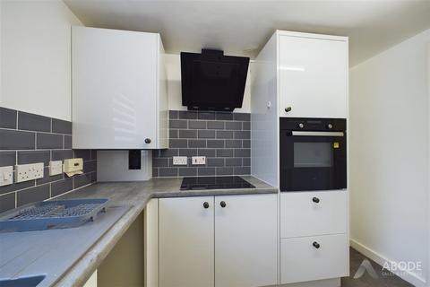 2 bedroom apartment for sale, Hamilton Avenue, Uttoxeter ST14