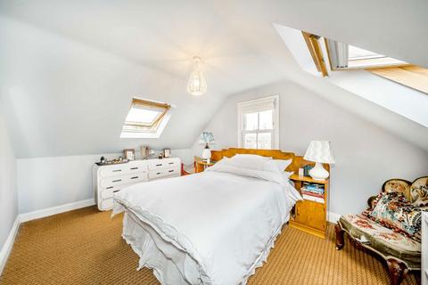 36 Chestnut Road, Kingston Upon Thames, KT2 5AP
