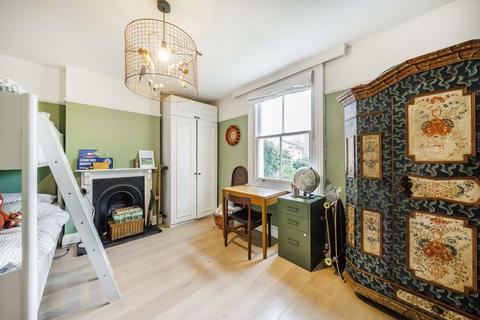36 Chestnut Road, Kingston Upon Thames, KT2 5AP
