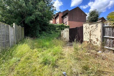 Land for sale, Land r/o Glendale Road, Hertfordshire, HP1 1TG