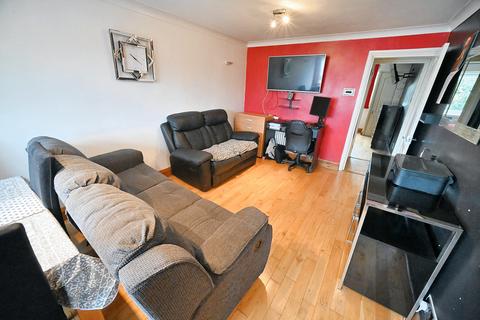 2 bedroom flat for sale, The Courtlands, Wolverhampton WV6