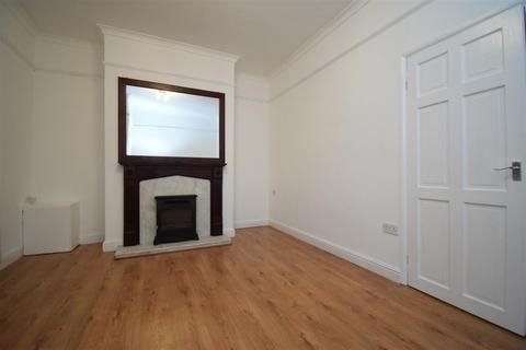 3 bedroom terraced house to rent, Hunt Street, Castleford WF10