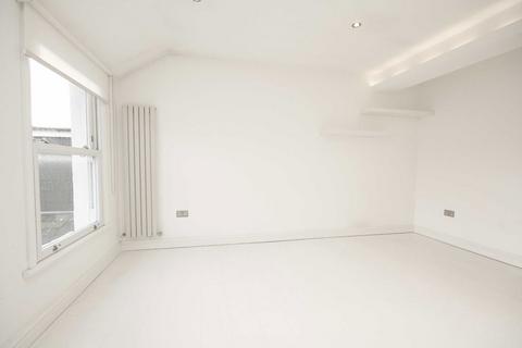 1 bedroom flat to rent, Cavendish Road, London SW12