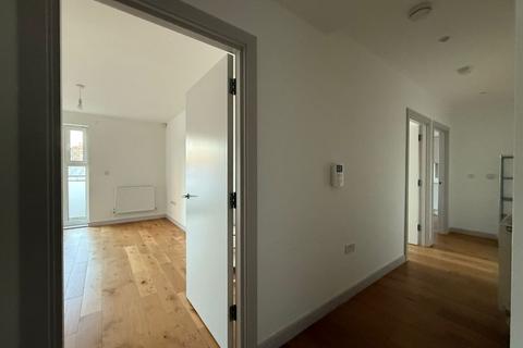 Flat 7, 14 Andre Street, London, E8 2AA