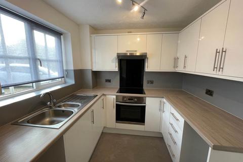 2 bedroom house to rent, Plumtree Road, Locking Castle, Weston-super-Mare