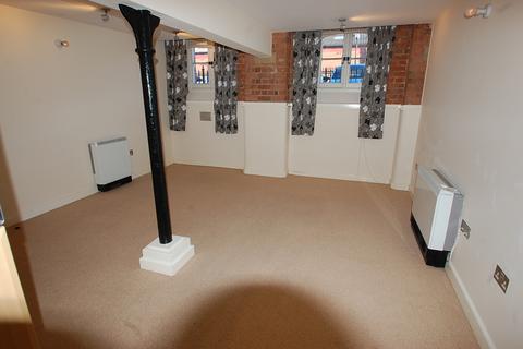 1 bedroom apartment to rent, Horninglow Street, Burton upon Trent DE14