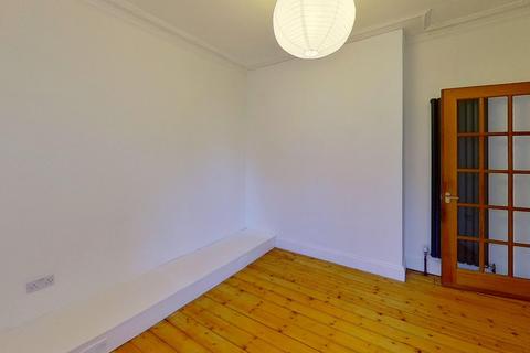 2 bedroom flat to rent, Bothwell Street, Edinburgh, EH7