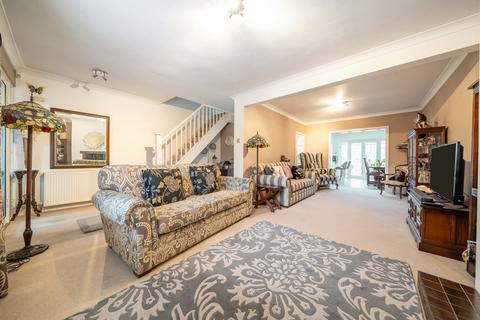 5 bedroom semi-detached house for sale, Harlington Road, Uxbridge, UB8