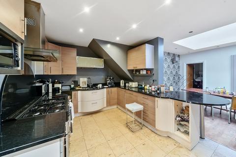 4 bedroom terraced house for sale, Queens Terrace, City Of Southampton, Hampshire, SO14