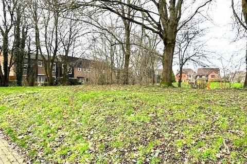 136 Coltstead, New Ash Green, Longfield, DA3 8LW