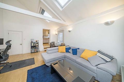 2 bedroom flat for sale, Chiswick High Road, London W4