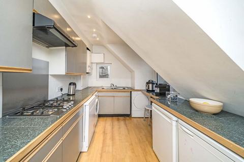 2 bedroom flat for sale, Chiswick High Road, London W4