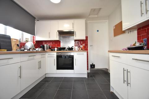 5 bedroom terraced house to rent, Wheatstone Road, Southsea PO4