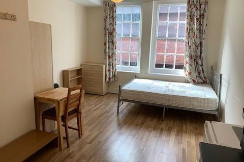 Studio to rent, Church Street, Enfield EN2