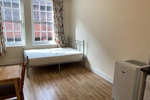 Studio to rent, Church Street, Enfield EN2