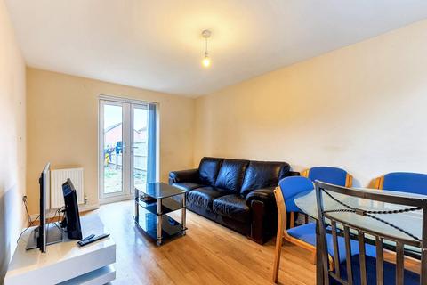 12 Signals Drive, Coventry, CV3 1QT