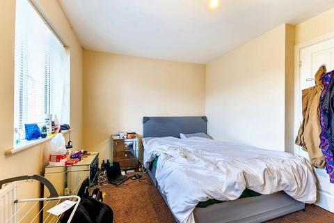 12 Signals Drive, Coventry, CV3 1QT