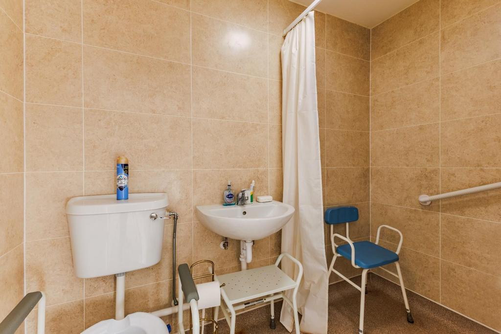 6 R1 A1517-HDR.jpg