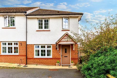 3 bedroom end of terrace house for sale, Lodge Park Drive, Evesham WR11