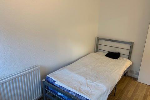 Studio to rent, Tower Bridge Road, London Bridge SE1