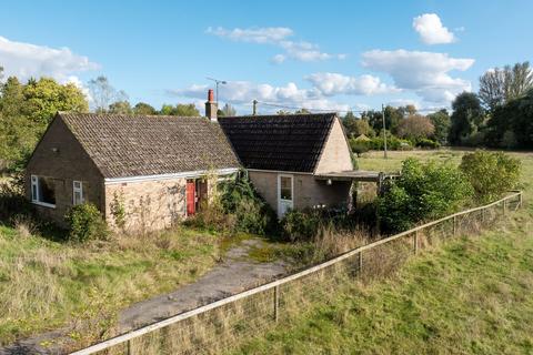 3 bedroom detached bungalow for sale, Rugby CV23