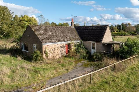 3 bedroom detached bungalow for sale, Rugby CV23