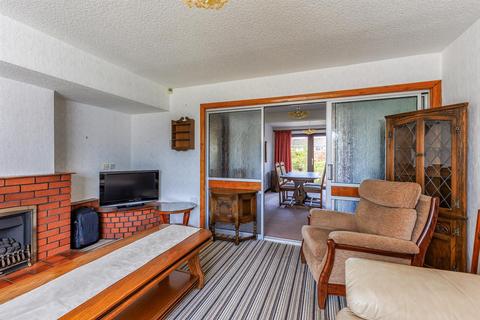 24 Meadowside, Nuneaton, CV11 6NF