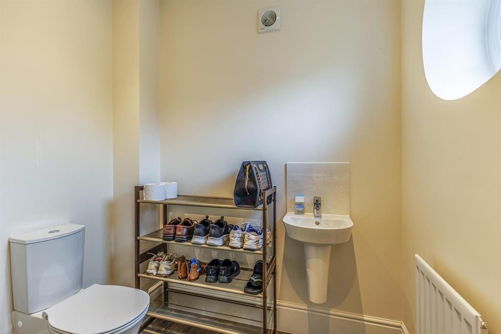 6 R1 A7083-HDR.jpg