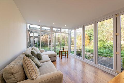 25 Froxmere Road, Crowle, Worcester, WR7 4AU